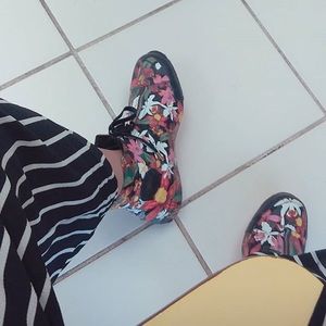 Converse leather floral zip up lace up sneakers